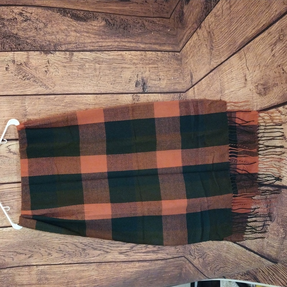 NWT Wonder Agio Plaid Scarf